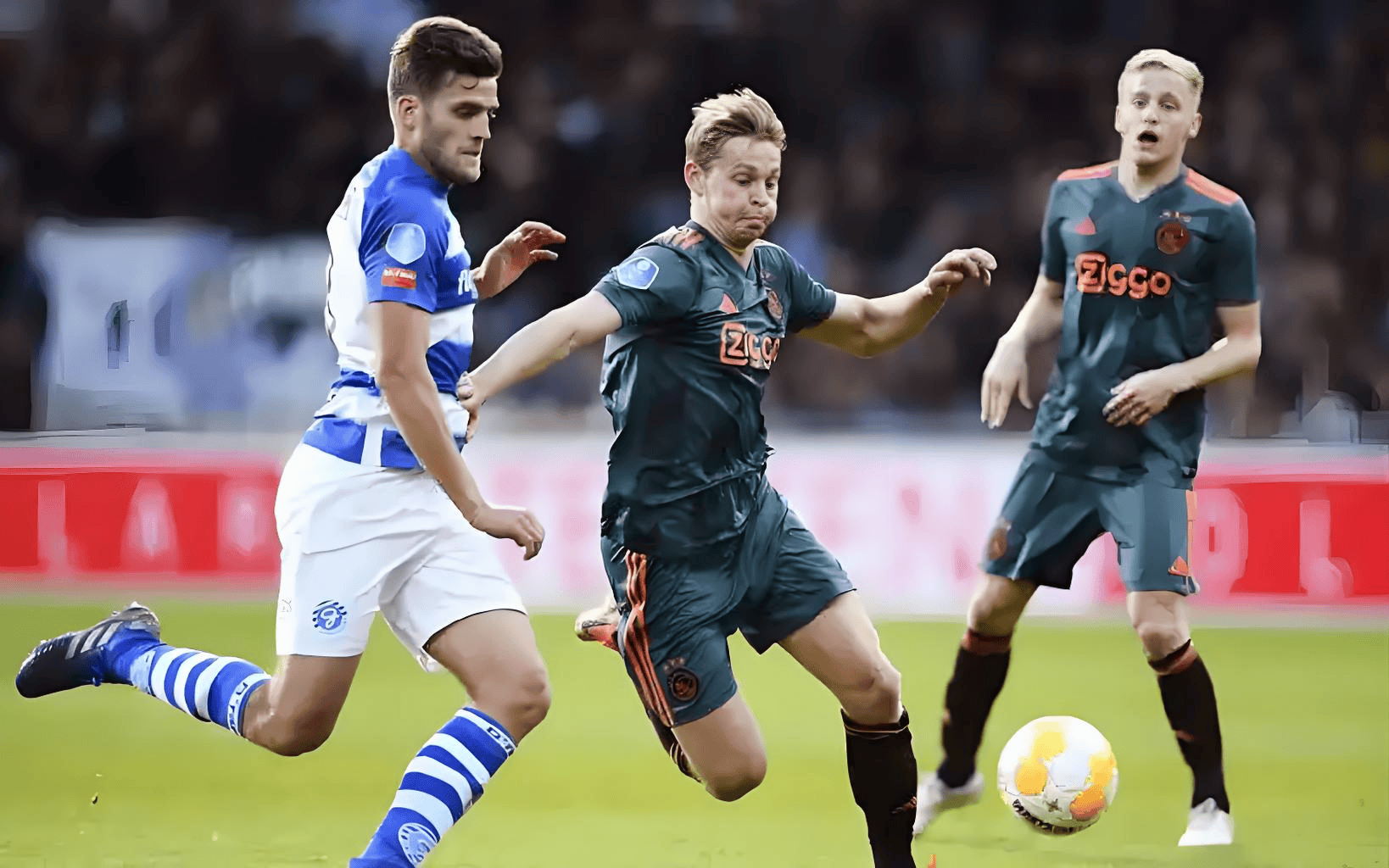 还在进攻端 还在进攻端