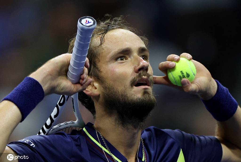 郑思维和王 郑思维和王