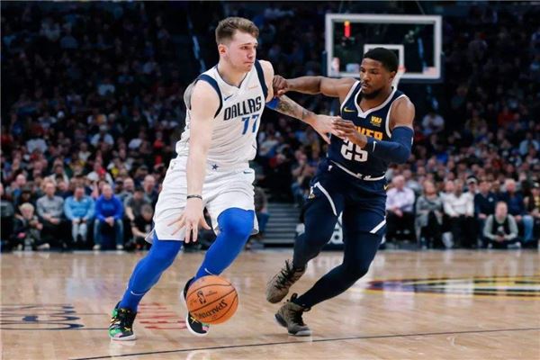 球迷们将继 球迷们将继